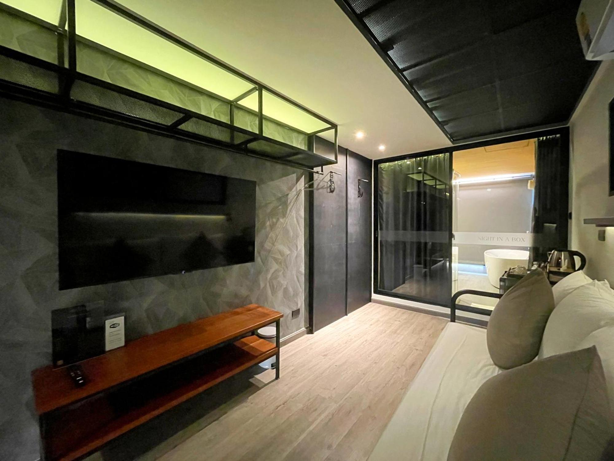 ホテル Nights In A Box Ban Muang  部屋 写真